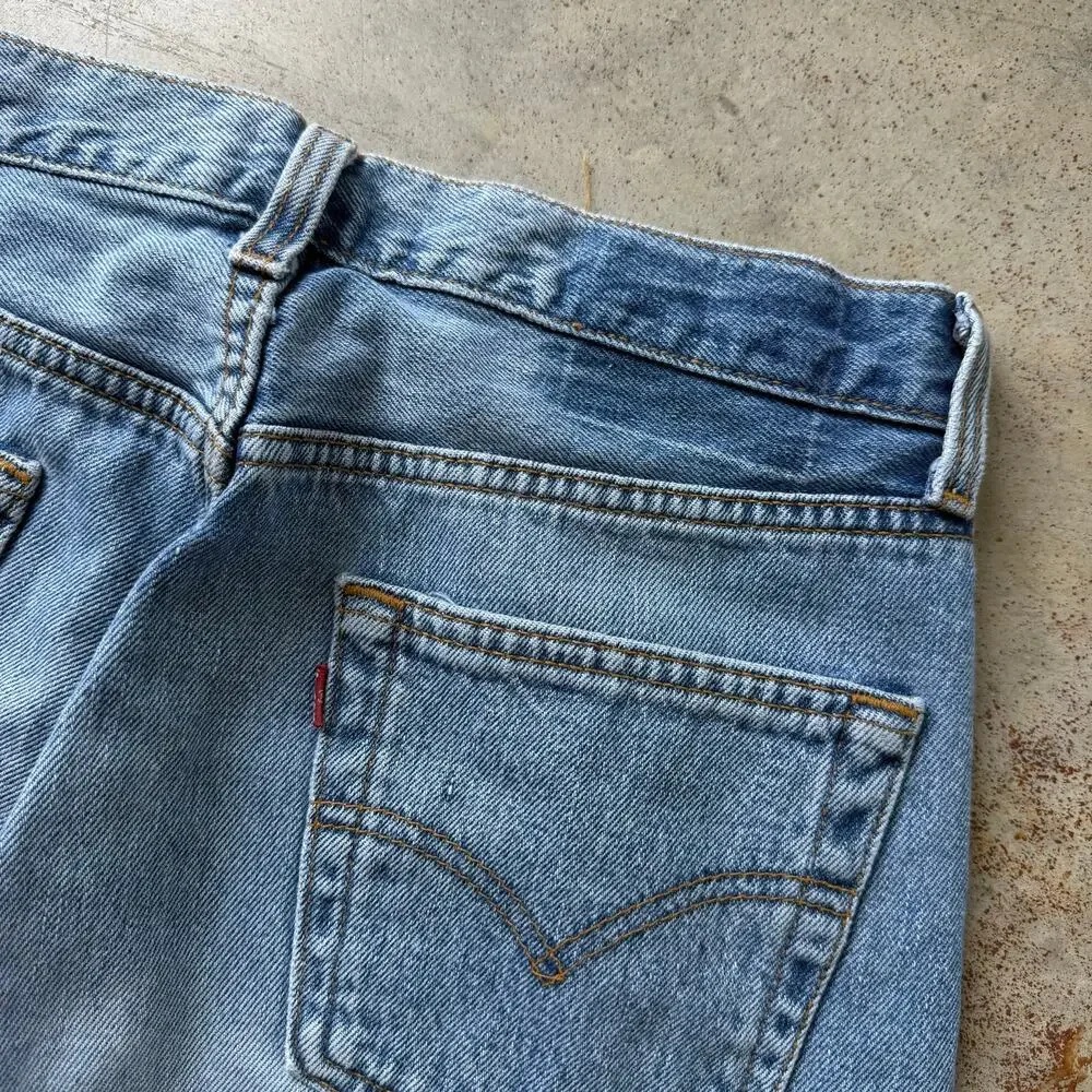 Vintage 90’s Levi’s 501 Straight Leg Retro Blue Jeans Size 29x27 Made in USA